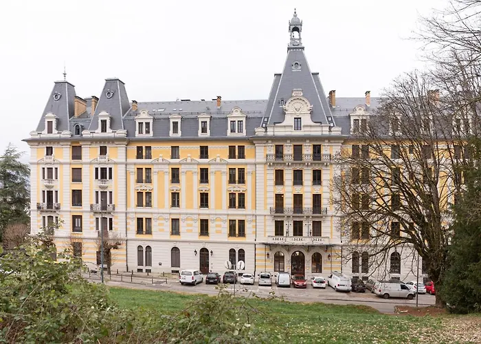 Ancien Palace Bernascon Vue Sur Lac Classe 3 Etoiles
