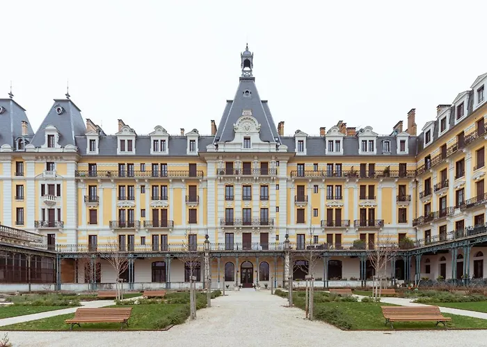 Ancien Palace Bernascon Vue Sur Lac Classe 3 Etoiles